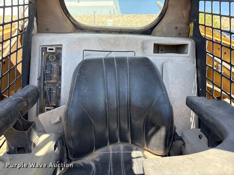 image for item FC2137 2007 Caterpillar 246C skid steer loader