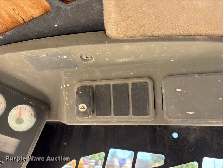 image for item FC2137 2007 Caterpillar 246C skid steer loader