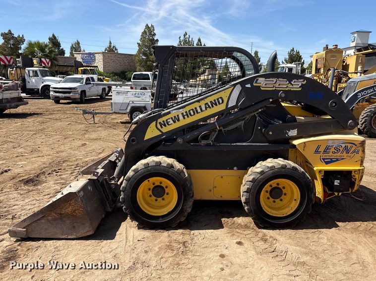 image for item FC2138 2011 New Holland L225 skid steer loader