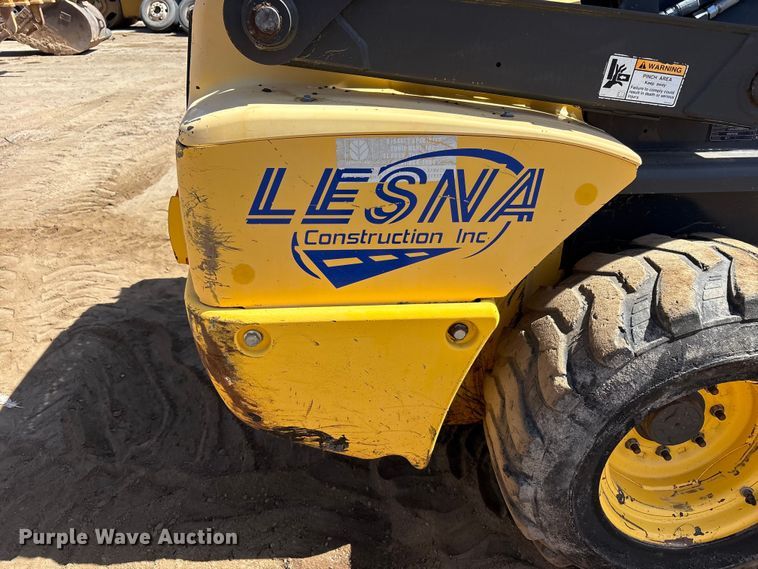 image for item FC2138 2011 New Holland L225 skid steer loader