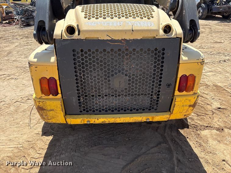 image for item FC2138 2011 New Holland L225 skid steer loader