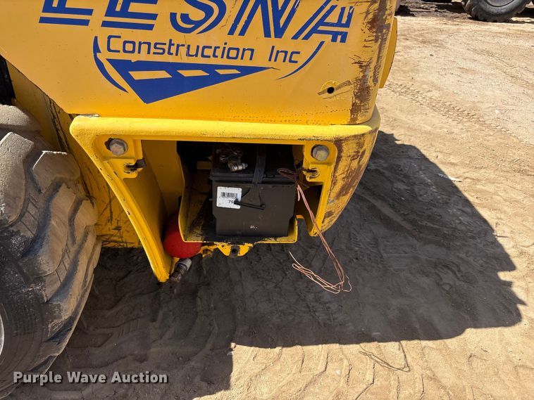 image for item FC2138 2011 New Holland L225 skid steer loader