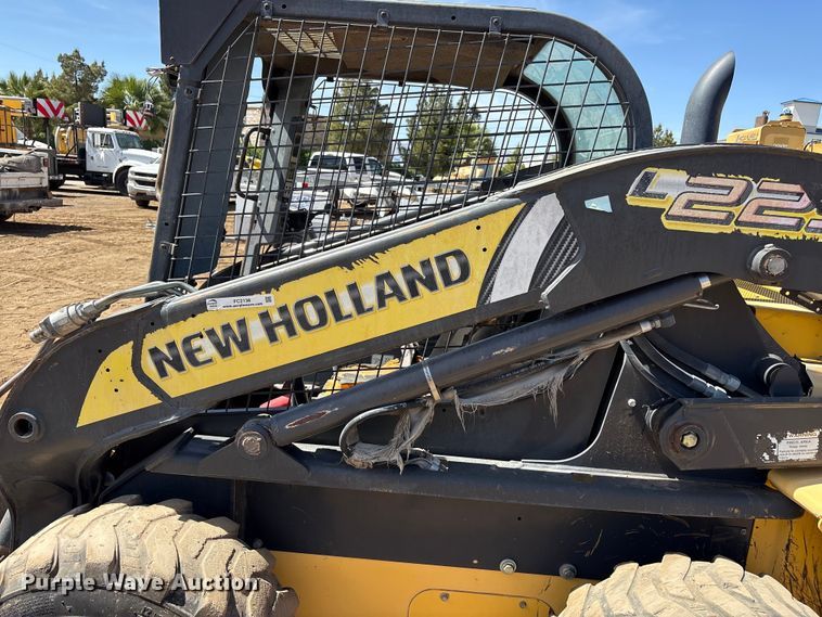 image for item FC2138 2011 New Holland L225 skid steer loader