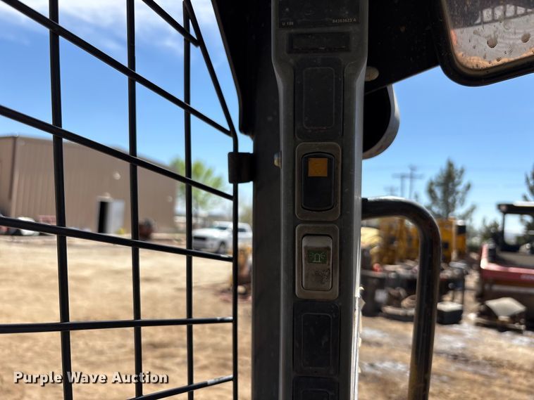 image for item FC2138 2011 New Holland L225 skid steer loader