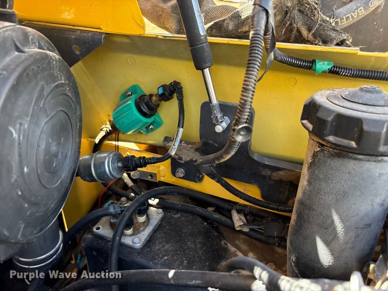 image for item FC2138 2011 New Holland L225 skid steer loader