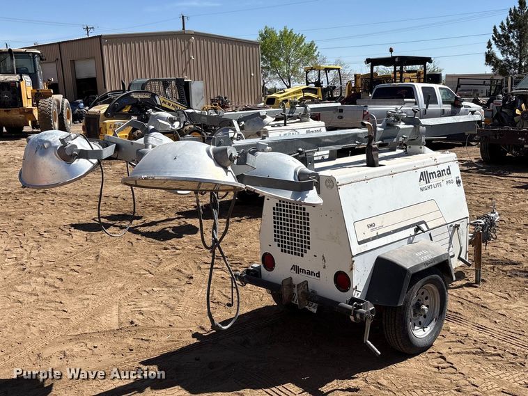 image for item FC2140 Allmand Night-lite Pro light plant