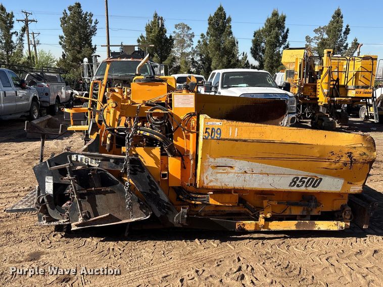 image for item FC2143 LeeBoy L8500T paver