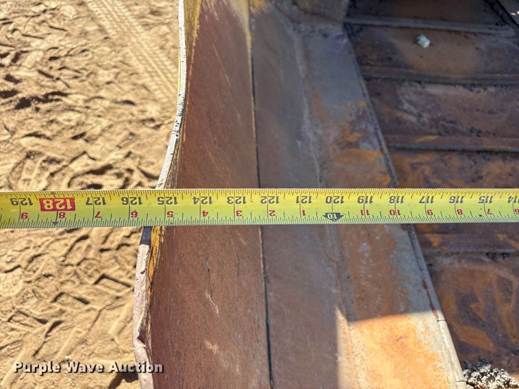 image for item FC2143 LeeBoy L8500T paver