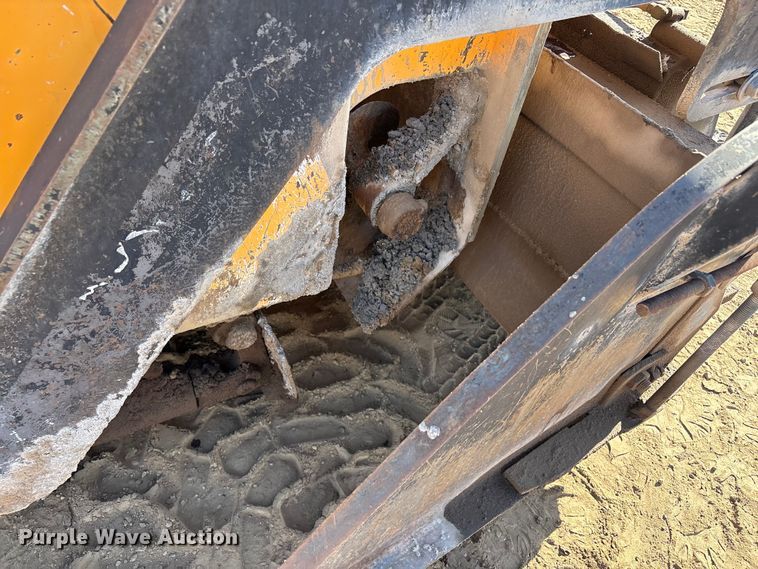 image for item FC2143 LeeBoy L8500T paver