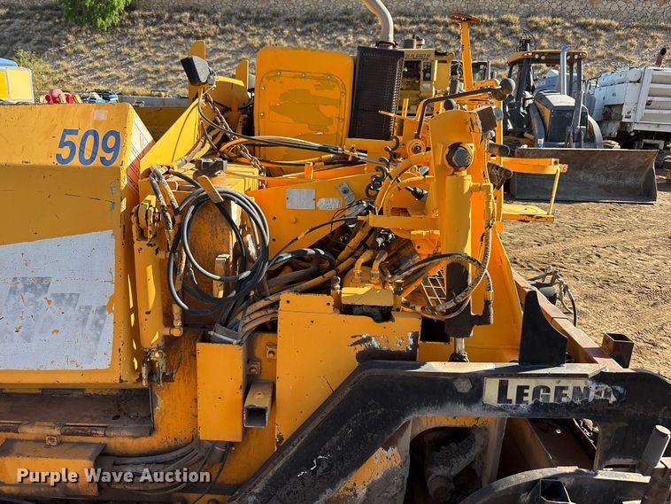 image for item FC2143 LeeBoy L8500T paver