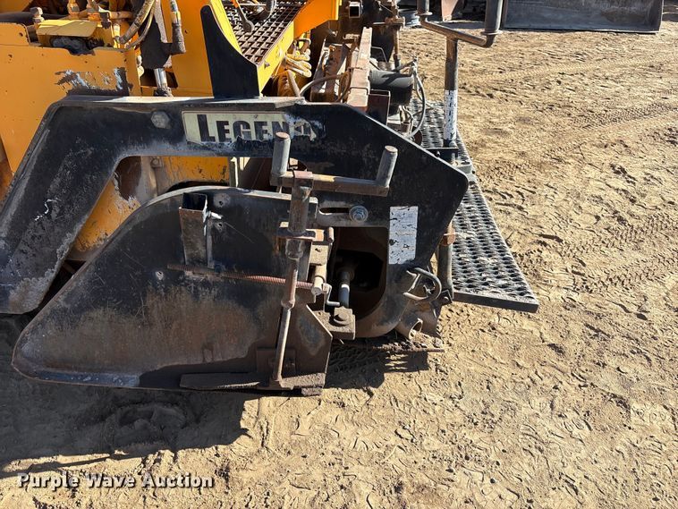 image for item FC2143 LeeBoy L8500T paver