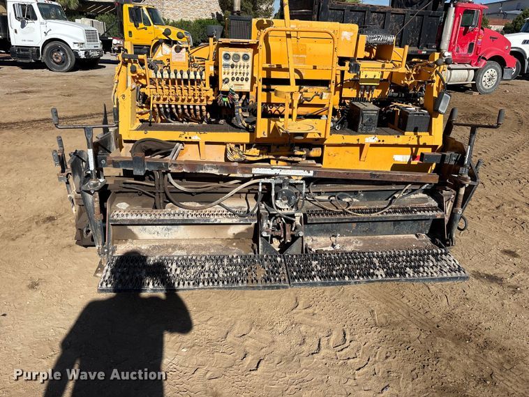 image for item FC2143 LeeBoy L8500T paver