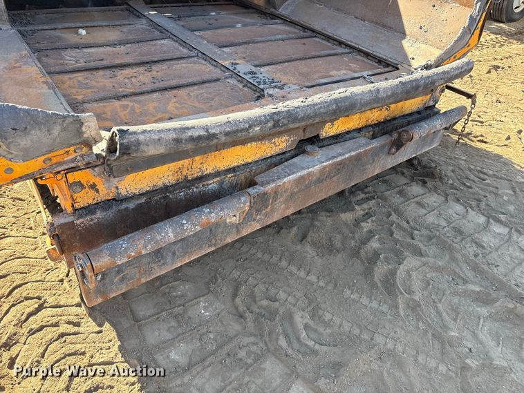 image for item FC2143 LeeBoy L8500T paver