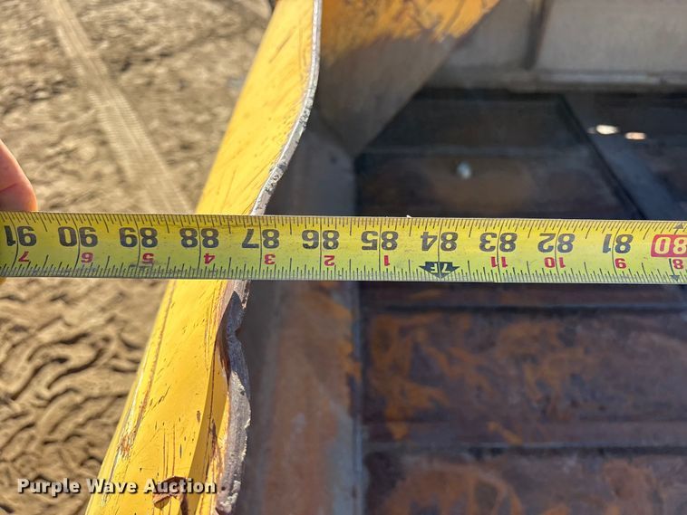 image for item FC2143 LeeBoy L8500T paver