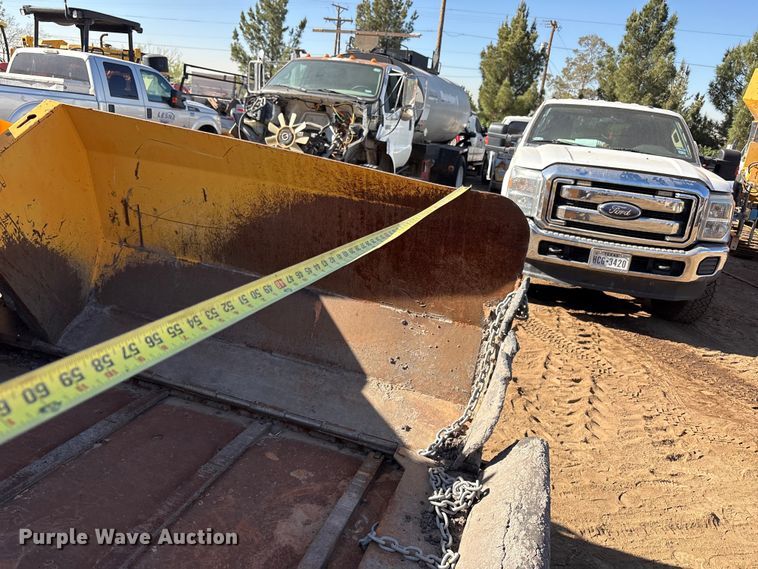 image for item FC2143 LeeBoy L8500T paver