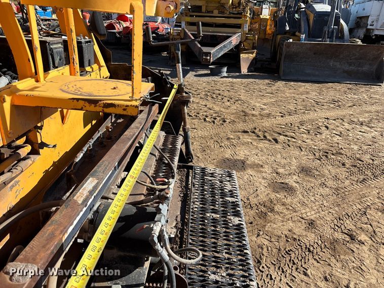 image for item FC2143 LeeBoy L8500T paver