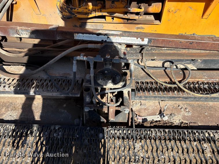 image for item FC2143 LeeBoy L8500T paver