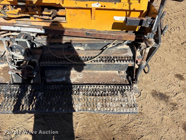 image for item FC2143 LeeBoy L8500T paver