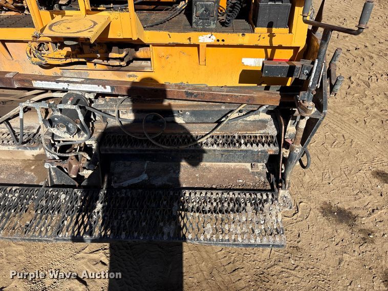 image for item FC2143 LeeBoy L8500T paver