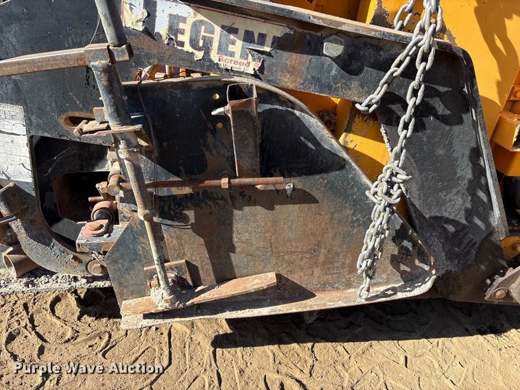 image for item FC2143 LeeBoy L8500T paver