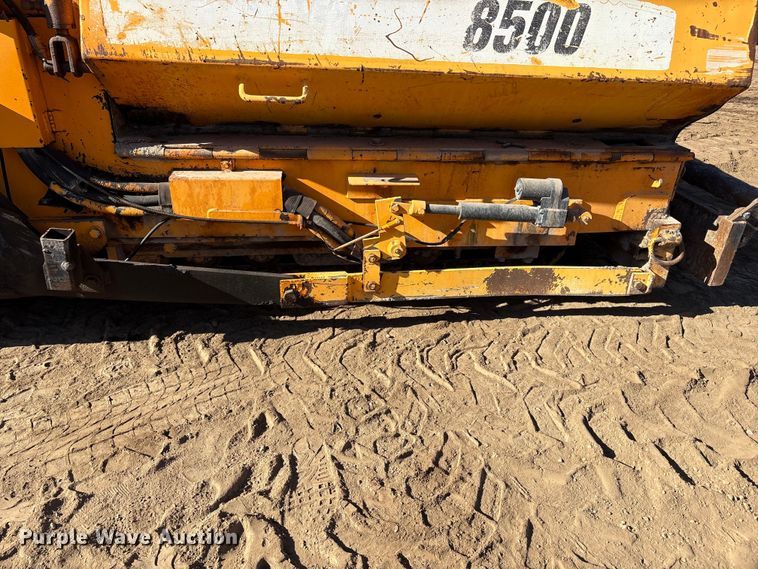 image for item FC2143 LeeBoy L8500T paver