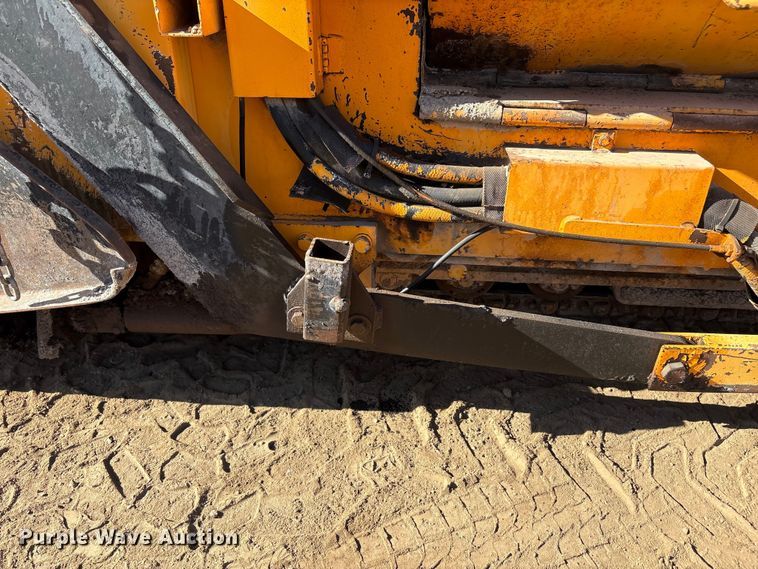 image for item FC2143 LeeBoy L8500T paver