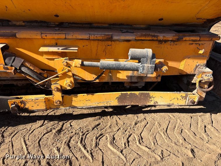 image for item FC2143 LeeBoy L8500T paver