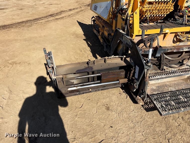 image for item FC2143 LeeBoy L8500T paver