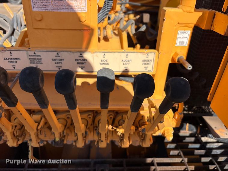 image for item FC2143 LeeBoy L8500T paver