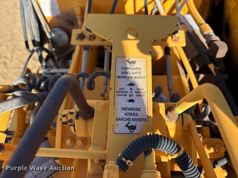 image for item FC2143 LeeBoy L8500T paver