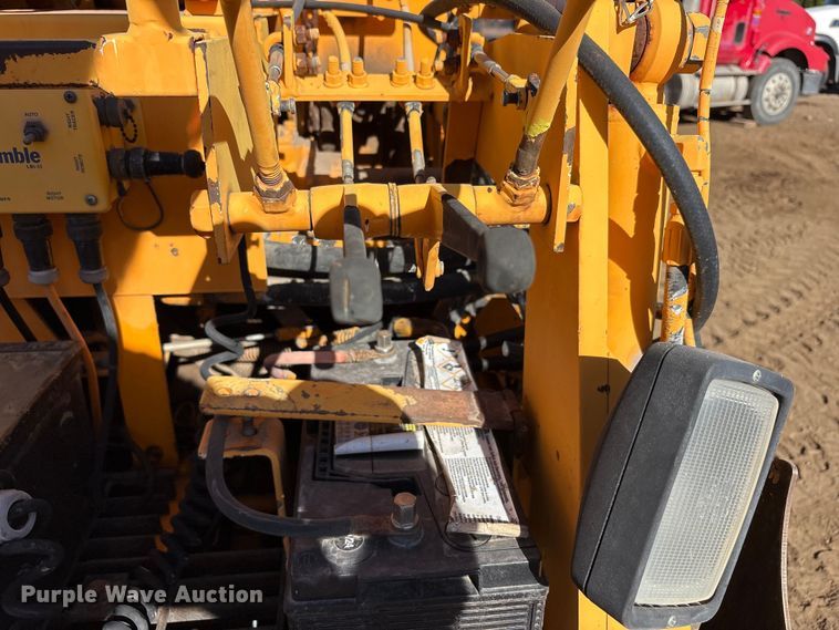 image for item FC2143 LeeBoy L8500T paver