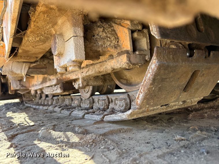 image for item FC2143 LeeBoy L8500T paver