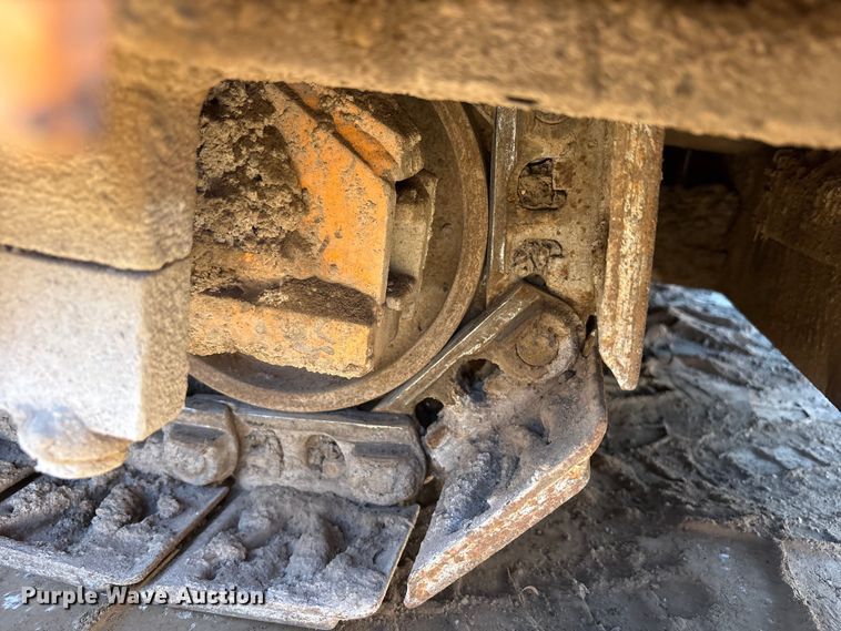 image for item FC2143 LeeBoy L8500T paver