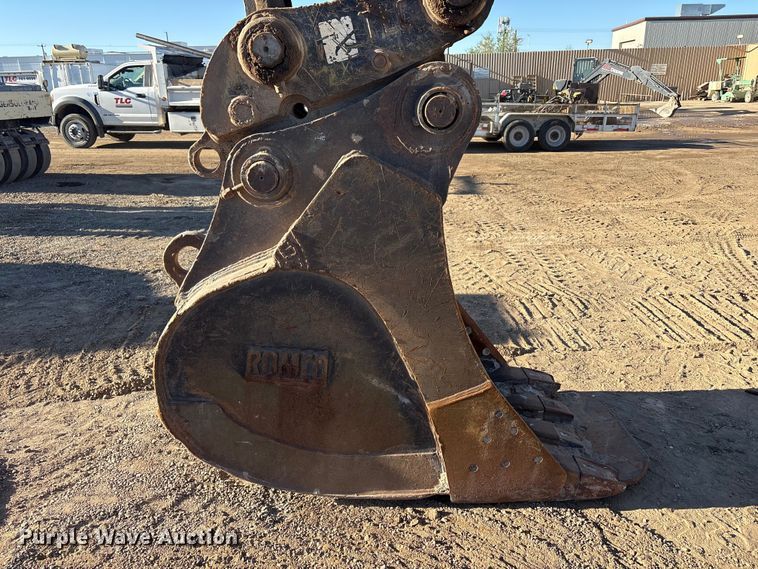 image for item FC2146 2007 John Deere 350D LC excavator
