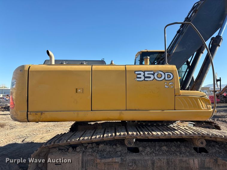 image for item FC2146 2007 John Deere 350D LC excavator