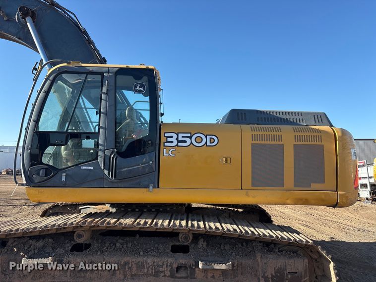 image for item FC2146 2007 John Deere 350D LC excavator