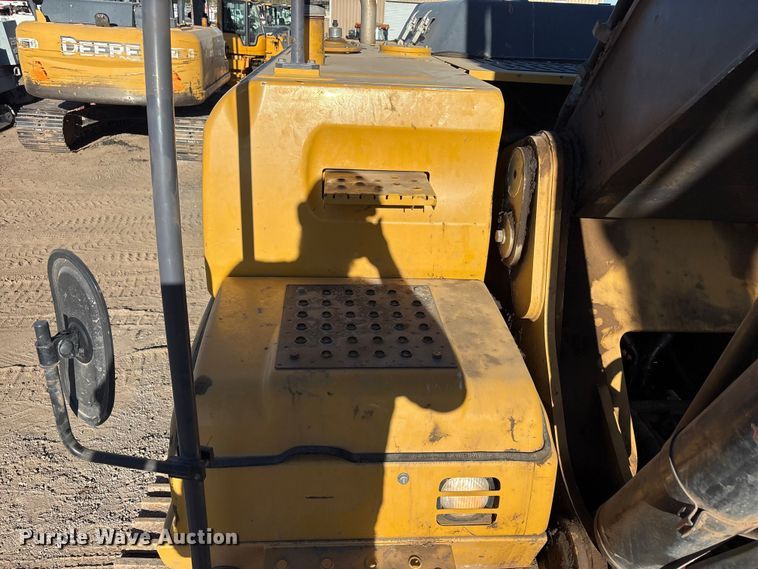 image for item FC2146 2007 John Deere 350D LC excavator