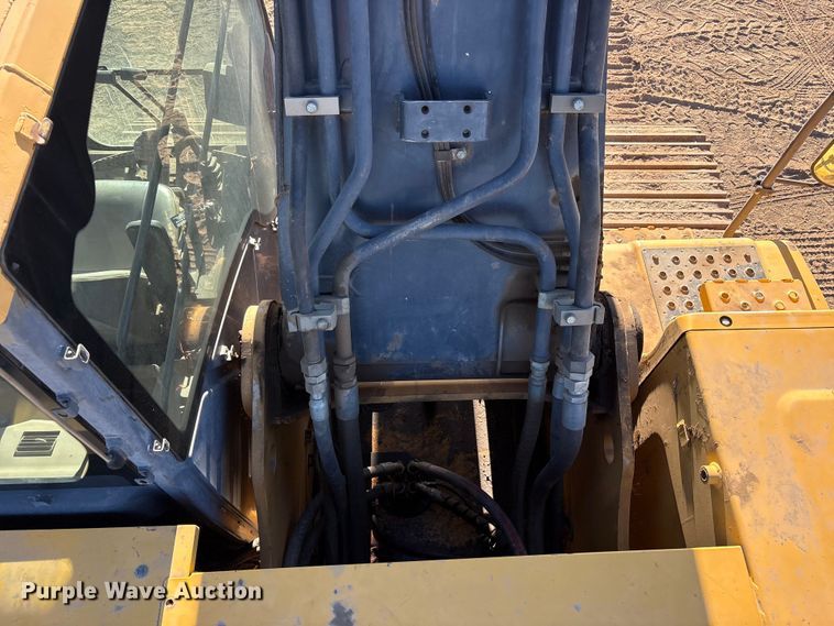 image for item FC2146 2007 John Deere 350D LC excavator