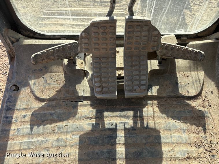 image for item FC2146 2007 John Deere 350D LC excavator