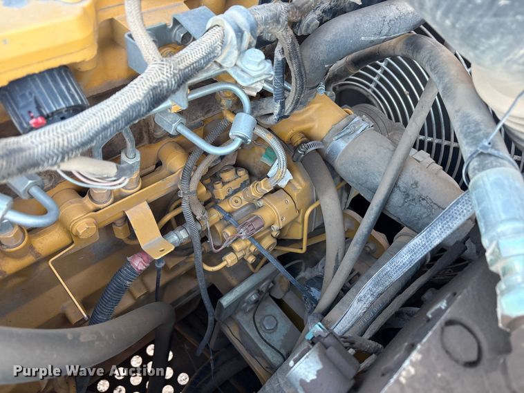 image for item FC2146 2007 John Deere 350D LC excavator