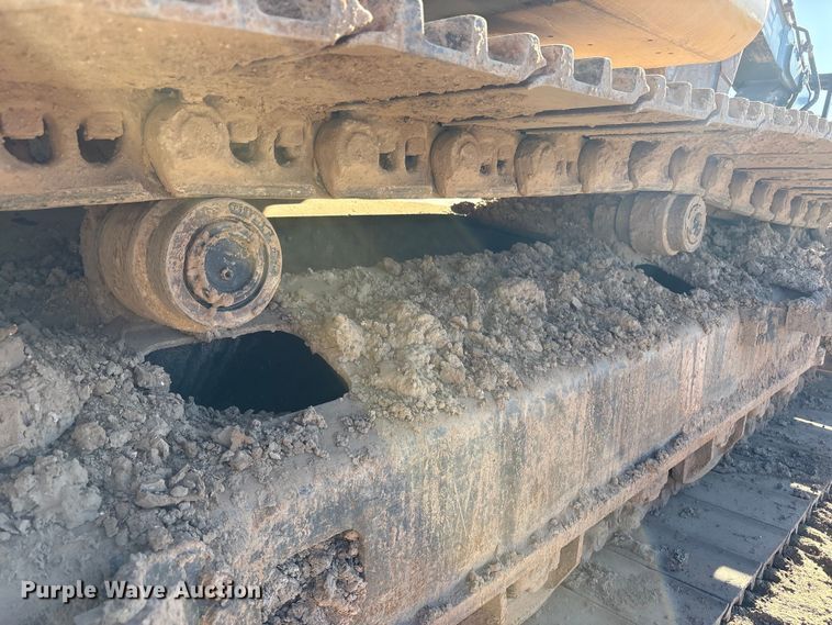 image for item FC2146 2007 John Deere 350D LC excavator