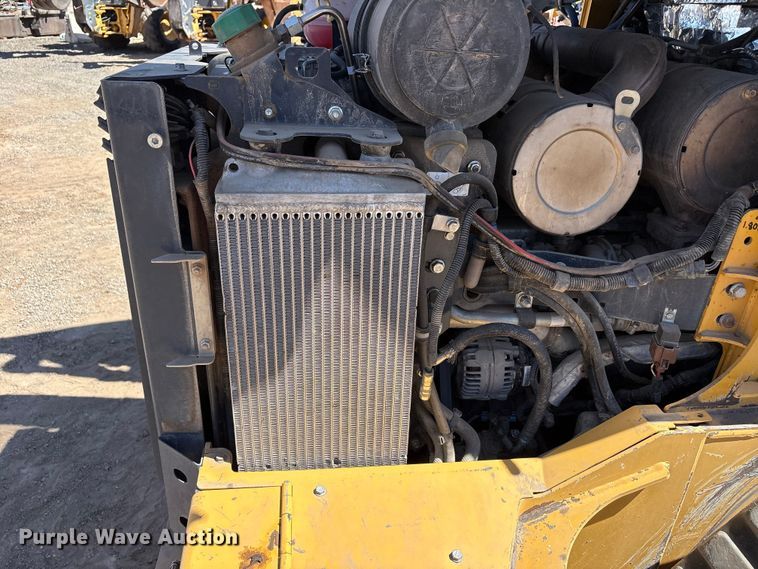 image for item FC2147 2019 John Deere 331G tracked skid steer loader