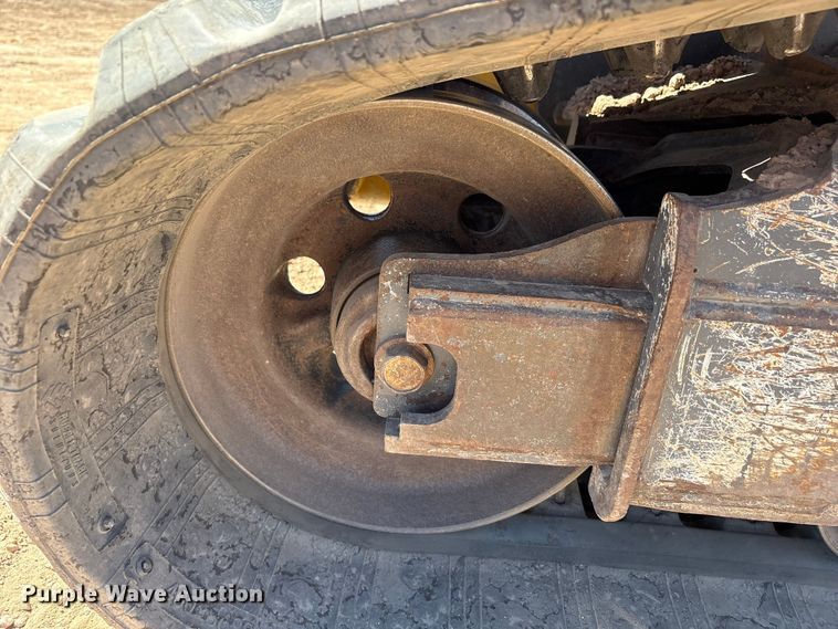 image for item FC2147 2019 John Deere 331G tracked skid steer loader