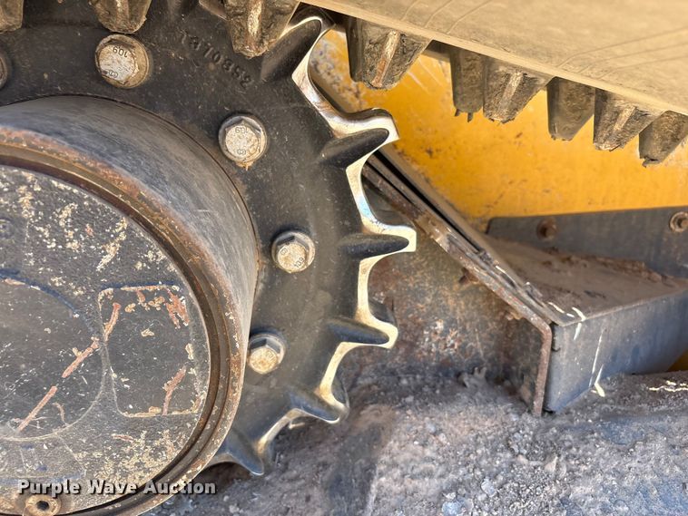 image for item FC2147 2019 John Deere 331G tracked skid steer loader