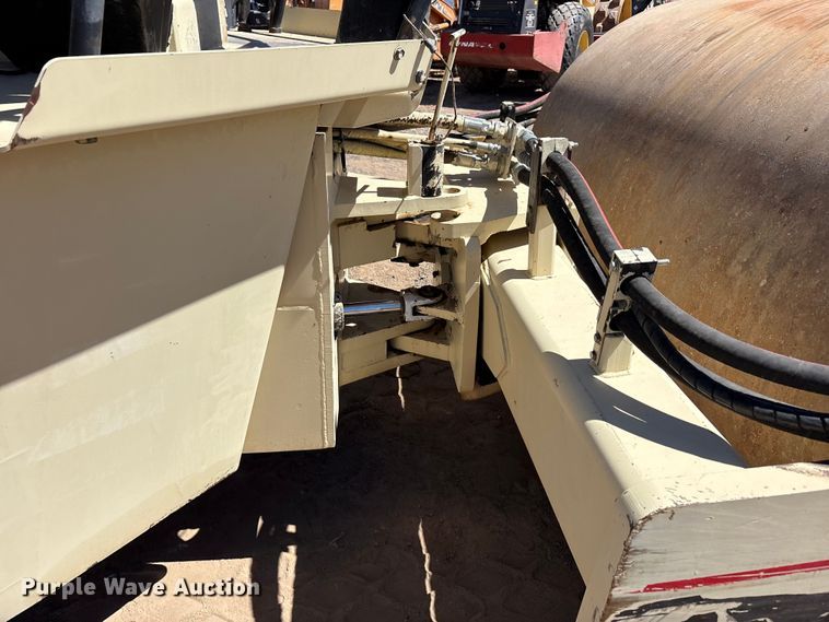 image for item FC2148 1995 Ingersoll-Rand SD-100D pro pac single drum vibratory roller