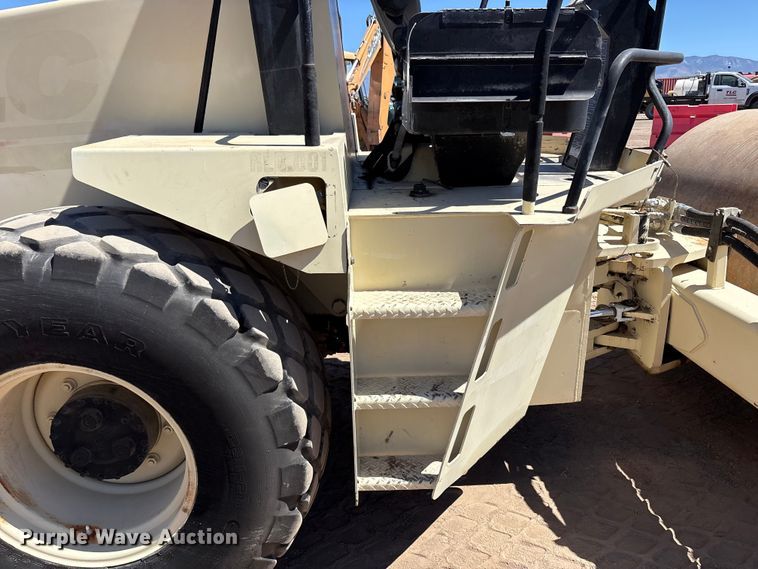 image for item FC2148 1995 Ingersoll-Rand SD-100D pro pac single drum vibratory roller