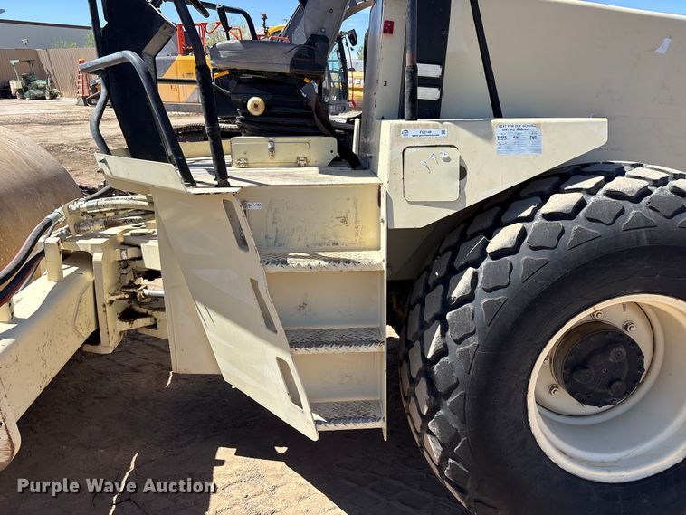 image for item FC2148 1995 Ingersoll-Rand SD-100D pro pac single drum vibratory roller