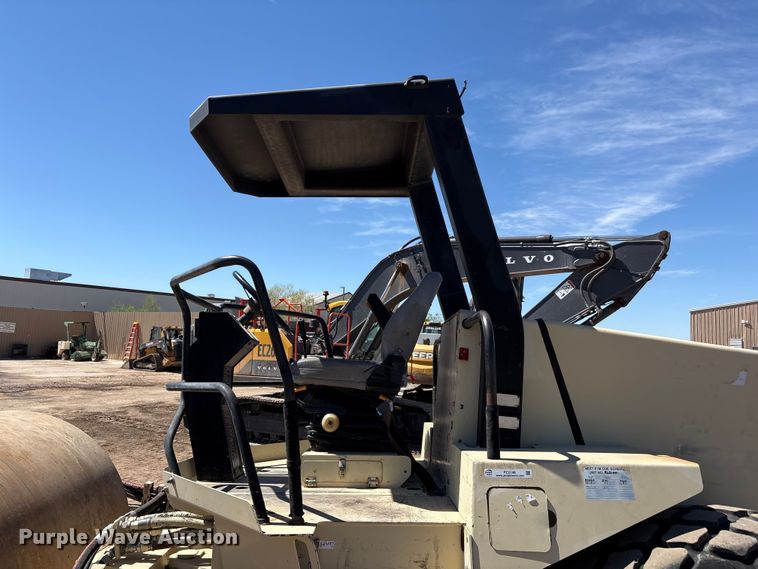 image for item FC2148 1995 Ingersoll-Rand SD-100D pro pac single drum vibratory roller
