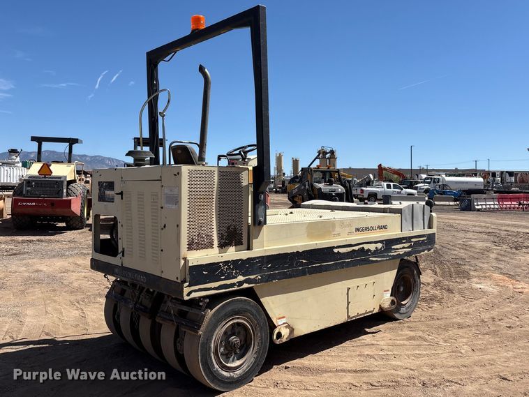 image for item FC2150 2000 Ingersoll-Rand PT-125R pneumatic roller