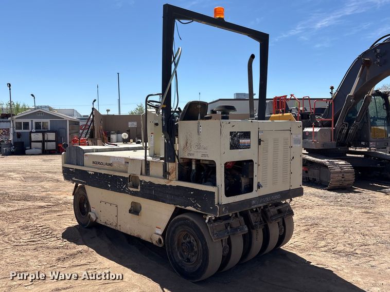 image for item FC2150 2000 Ingersoll-Rand PT-125R pneumatic roller